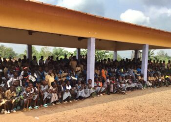 ALÉPÉ :La Mudescko offre des tables bancs 